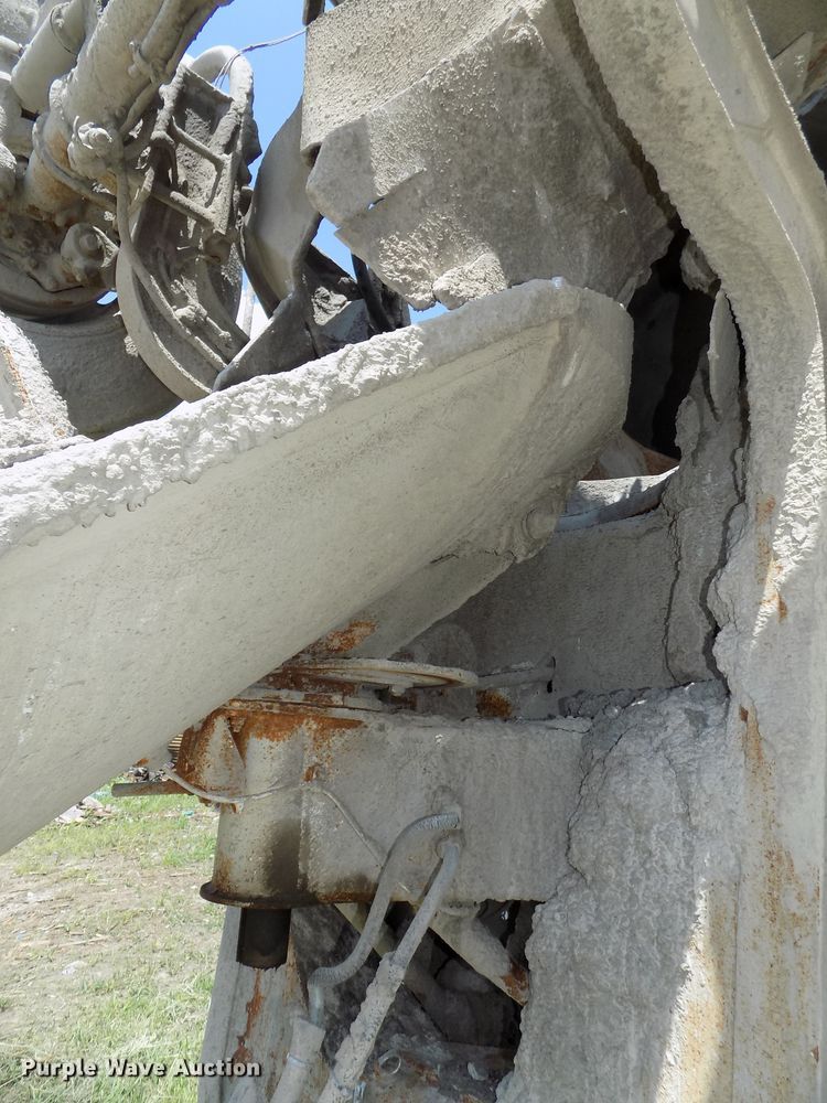 image for item DG2630 2000 Sterling L-Line  ready mix truck