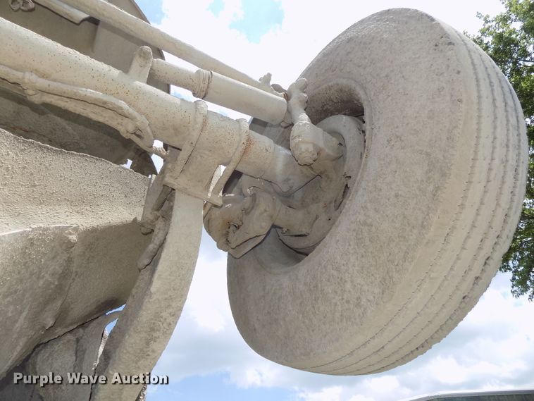 image for item DG2630 2000 Sterling L-Line  ready mix truck