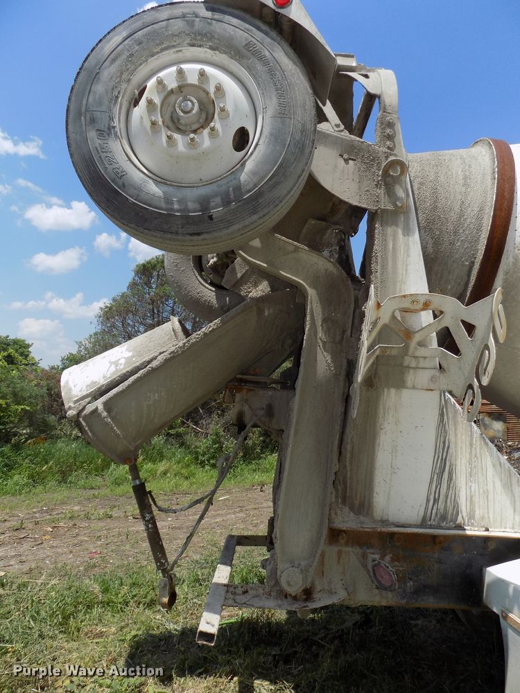 image for item DG2630 2000 Sterling L-Line  ready mix truck