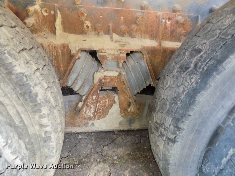 image for item DG2630 2000 Sterling L-Line  ready mix truck