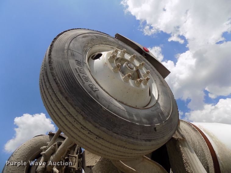 image for item DG2630 2000 Sterling L-Line  ready mix truck