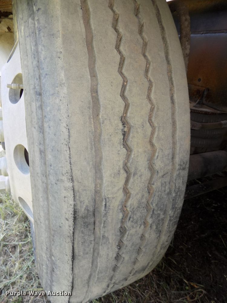 image for item DG2630 2000 Sterling L-Line  ready mix truck