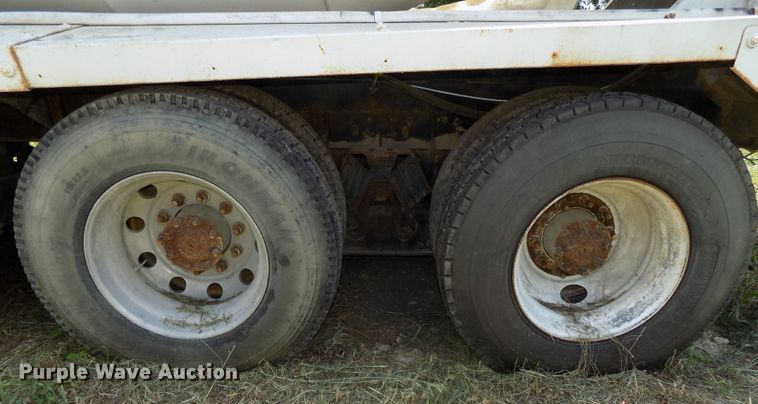 image for item DG2630 2000 Sterling L-Line  ready mix truck