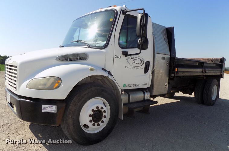 image for item DG2631 2005 Freightliner Business Class M2  dump truck