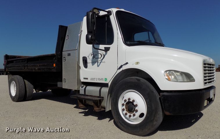 image for item DG2631 2005 Freightliner Business Class M2  dump truck