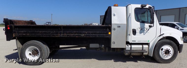 image for item DG2631 2005 Freightliner Business Class M2  dump truck