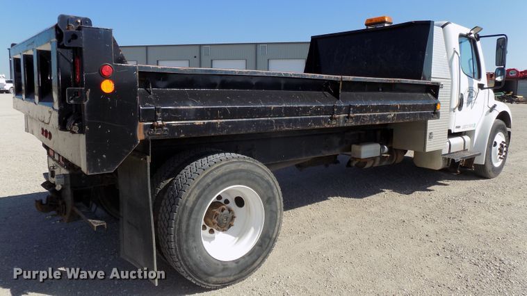 image for item DG2631 2005 Freightliner Business Class M2  dump truck