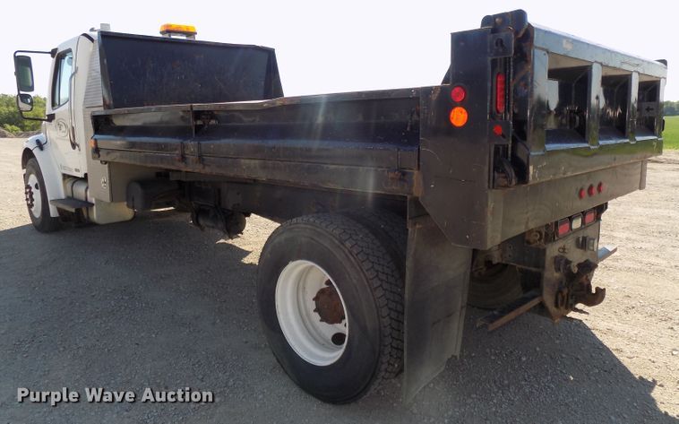 image for item DG2631 2005 Freightliner Business Class M2  dump truck