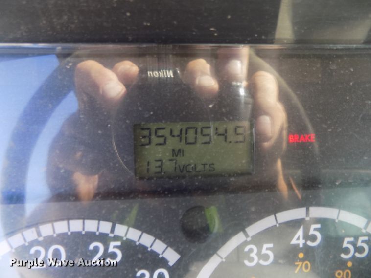 image for item DG2631 2005 Freightliner Business Class M2  dump truck