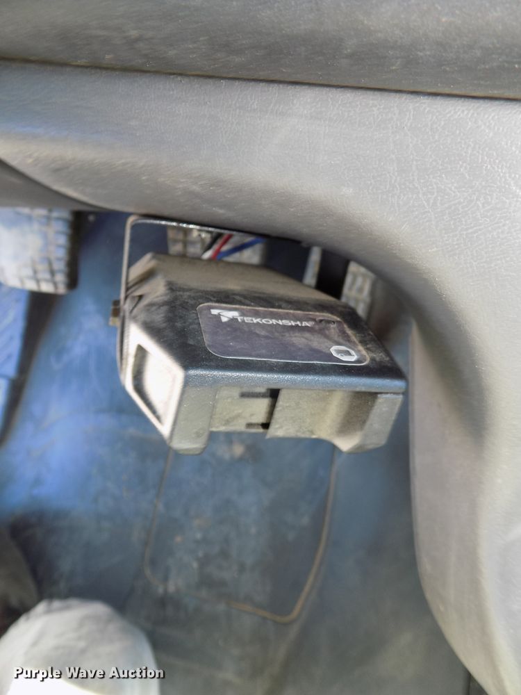 image for item DG2631 2005 Freightliner Business Class M2  dump truck