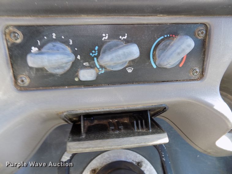 image for item DG2631 2005 Freightliner Business Class M2  dump truck