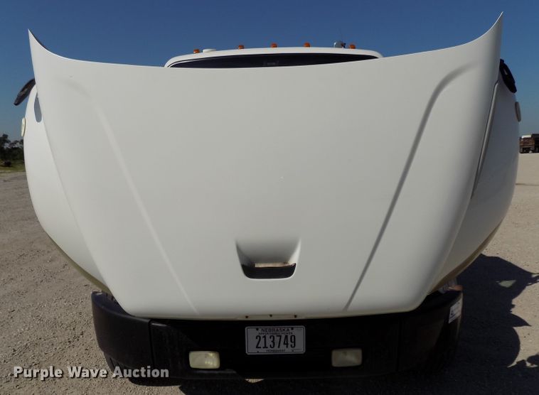 image for item DG2631 2005 Freightliner Business Class M2  dump truck