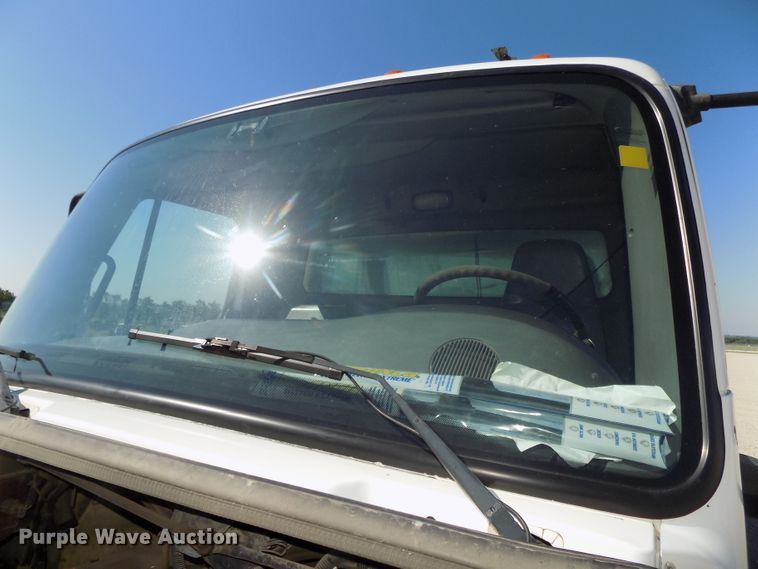 image for item DG2631 2005 Freightliner Business Class M2  dump truck