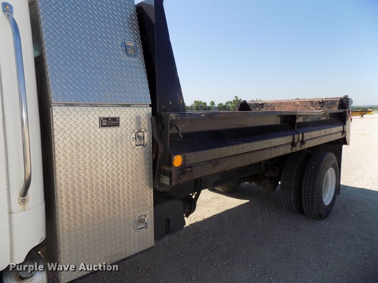 image for item DG2631 2005 Freightliner Business Class M2  dump truck