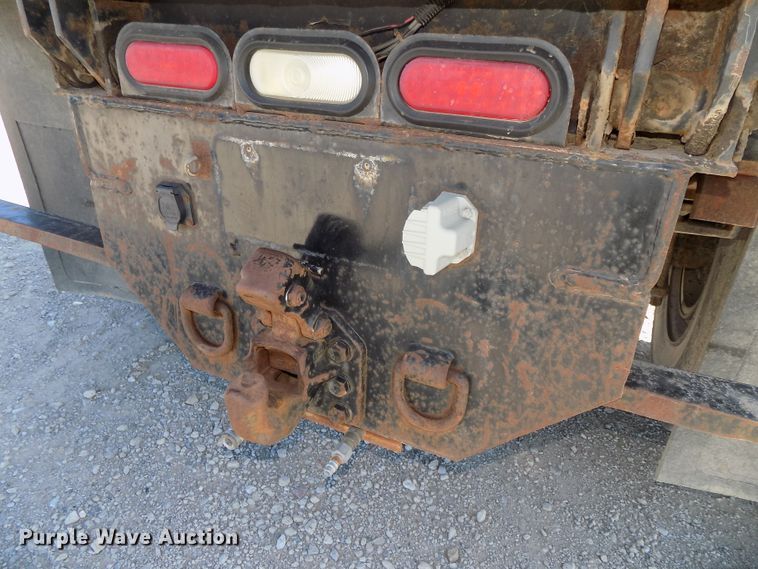 image for item DG2631 2005 Freightliner Business Class M2  dump truck