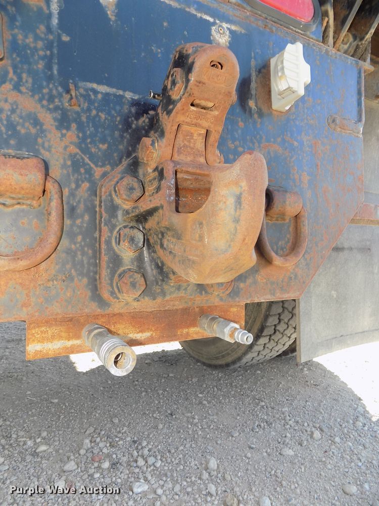 image for item DG2631 2005 Freightliner Business Class M2  dump truck