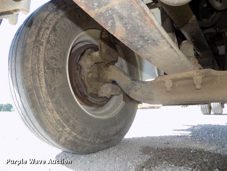 image for item DG2631 2005 Freightliner Business Class M2  dump truck