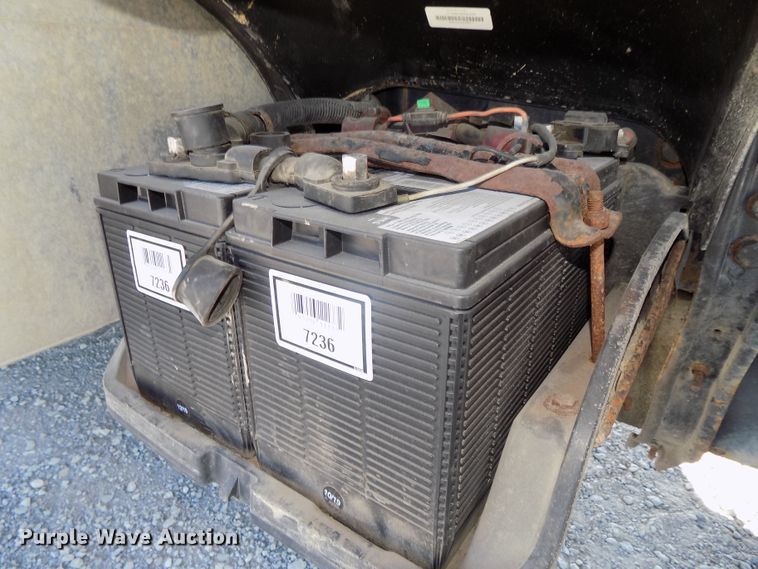 image for item DG2631 2005 Freightliner Business Class M2  dump truck