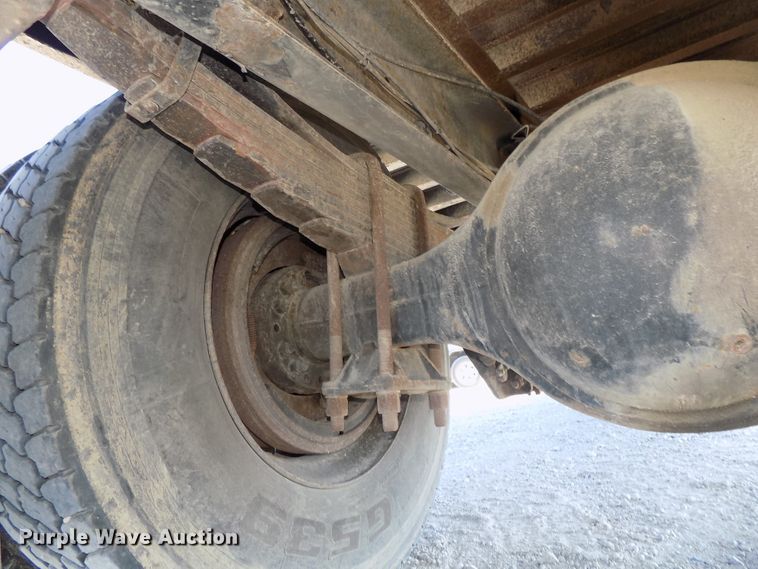 image for item DG2631 2005 Freightliner Business Class M2  dump truck