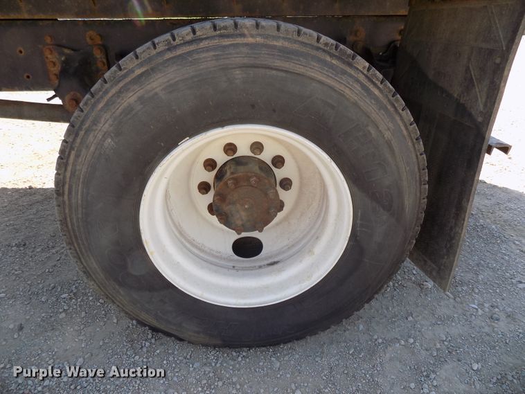 image for item DG2631 2005 Freightliner Business Class M2  dump truck