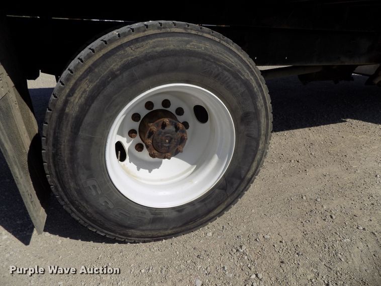 image for item DG2631 2005 Freightliner Business Class M2  dump truck