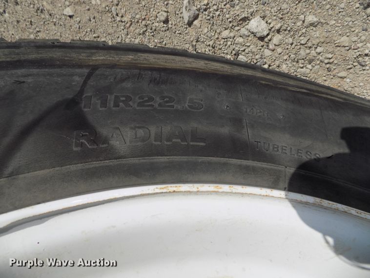 image for item DG2631 2005 Freightliner Business Class M2  dump truck