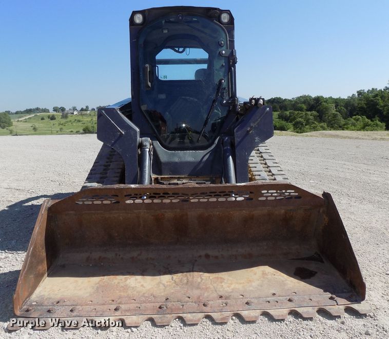 image for item DG2633 2012 John Deere 323DT  tracked skid steer loader