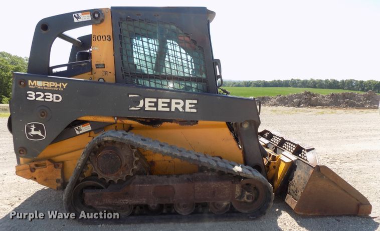 image for item DG2633 2012 John Deere 323DT  tracked skid steer loader