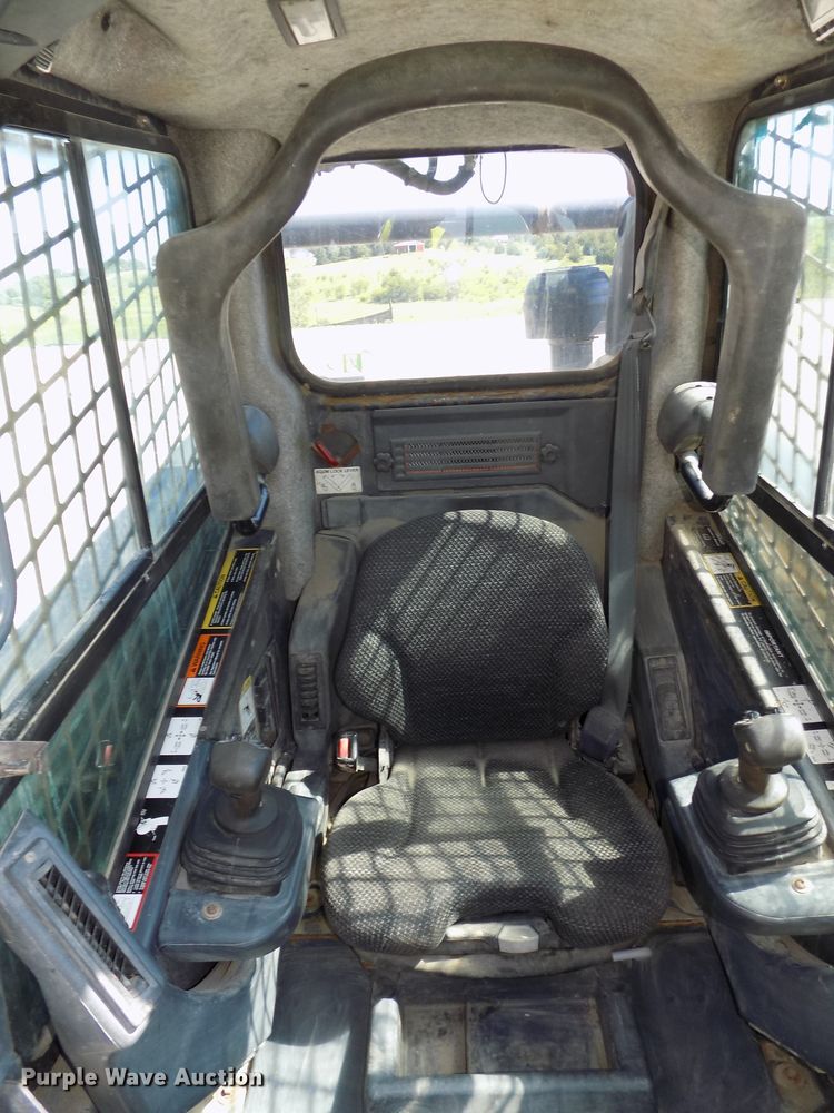 image for item DG2633 2012 John Deere 323DT  tracked skid steer loader