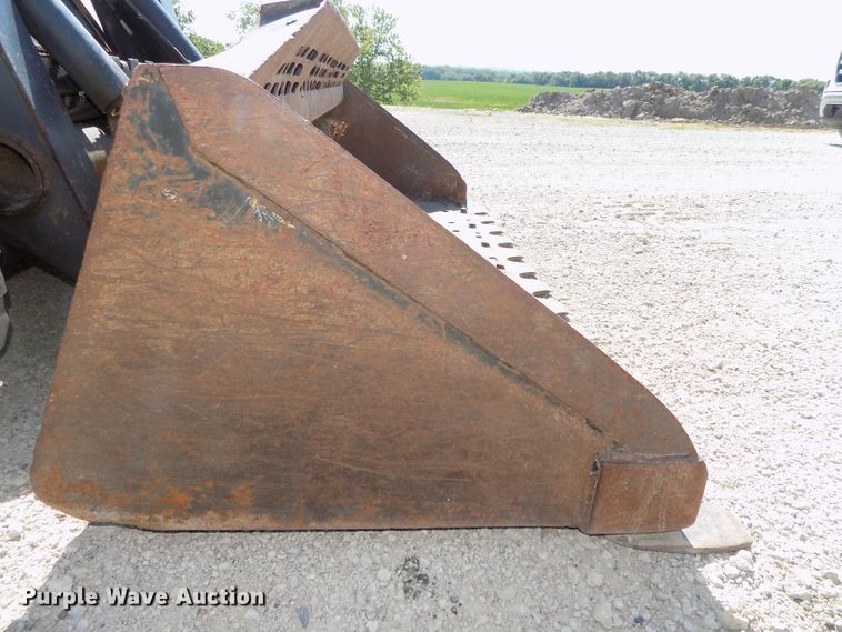 image for item DG2633 2012 John Deere 323DT  tracked skid steer loader