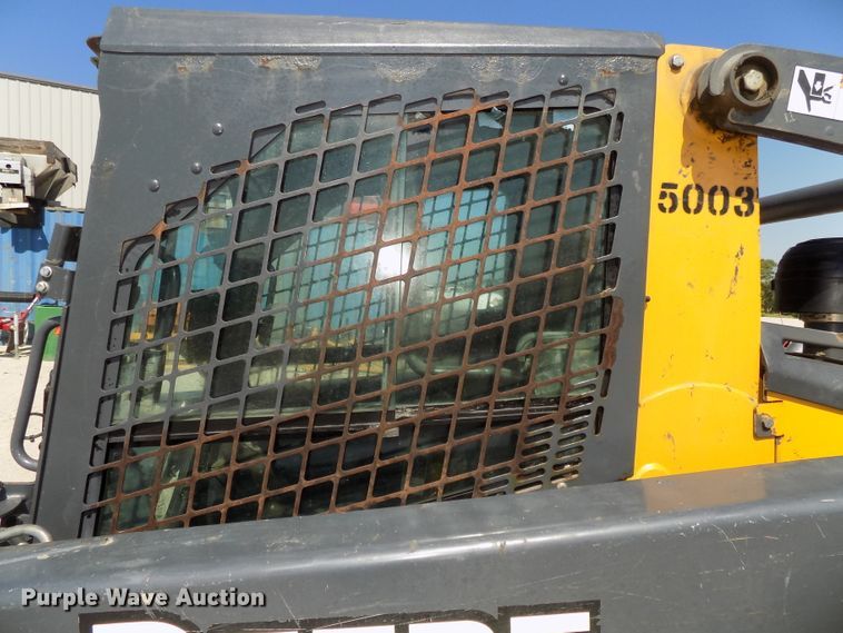 image for item DG2633 2012 John Deere 323DT  tracked skid steer loader