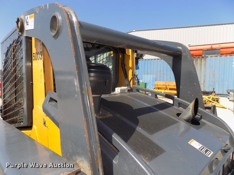 image for item DG2633 2012 John Deere 323DT  tracked skid steer loader