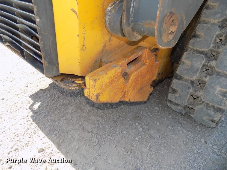 image for item DG2633 2012 John Deere 323DT  tracked skid steer loader