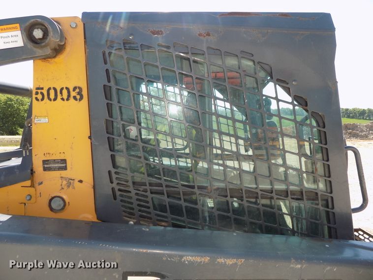 image for item DG2633 2012 John Deere 323DT  tracked skid steer loader