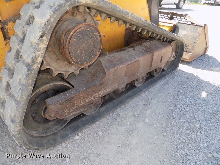 image for item DG2633 2012 John Deere 323DT  tracked skid steer loader