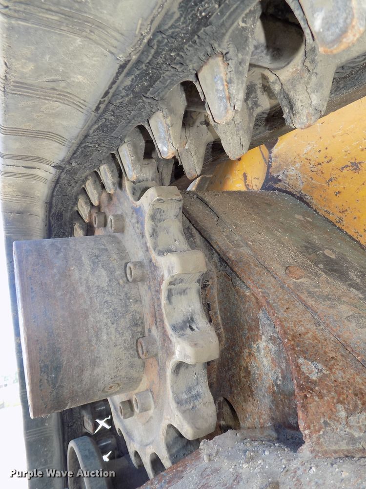 image for item DG2633 2012 John Deere 323DT  tracked skid steer loader