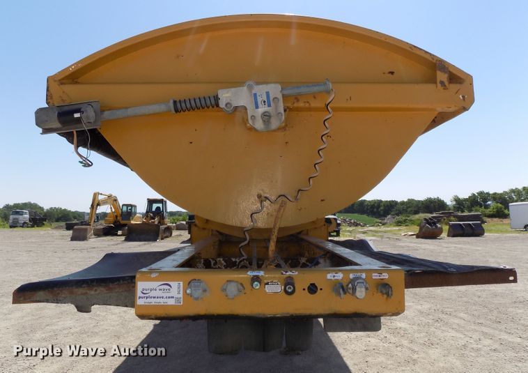 image for item DG2634 2006 Sidumpr side dump trailer