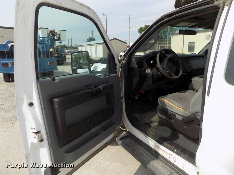 image for item DG2639 2012 Ford F550 Super Duty  SuperCab bucket truck