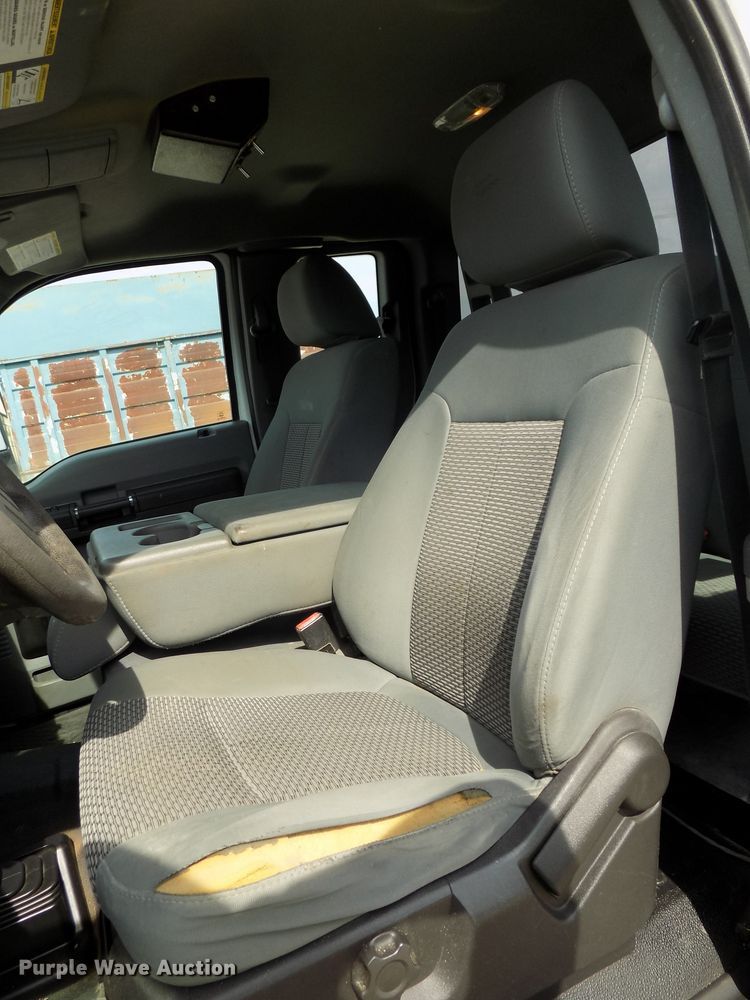 image for item DG2639 2012 Ford F550 Super Duty  SuperCab bucket truck