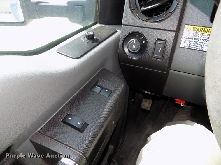 image for item DG2639 2012 Ford F550 Super Duty  SuperCab bucket truck