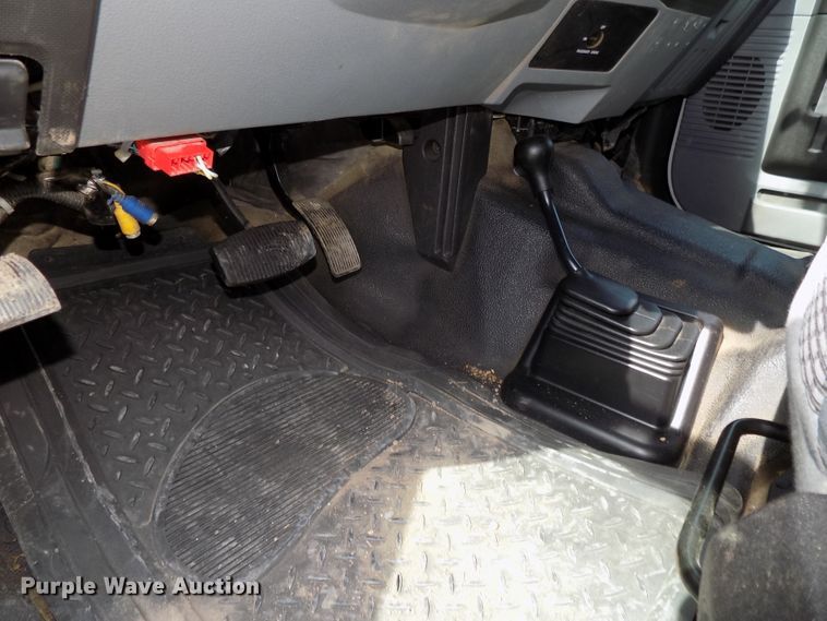 image for item DG2639 2012 Ford F550 Super Duty  SuperCab bucket truck