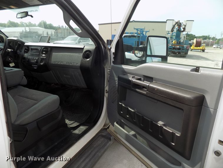 image for item DG2639 2012 Ford F550 Super Duty  SuperCab bucket truck