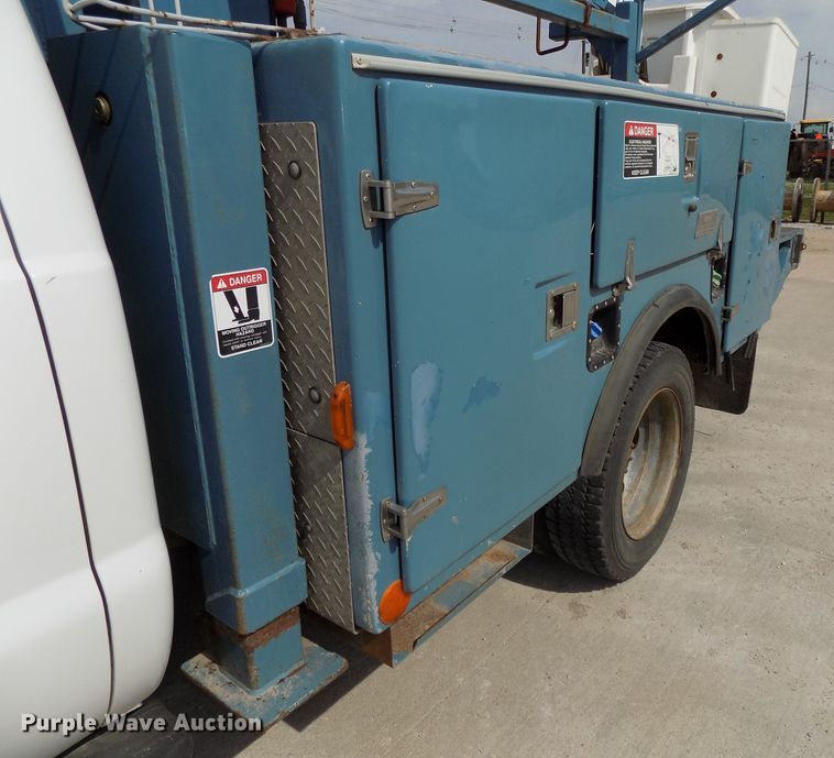 image for item DG2639 2012 Ford F550 Super Duty  SuperCab bucket truck