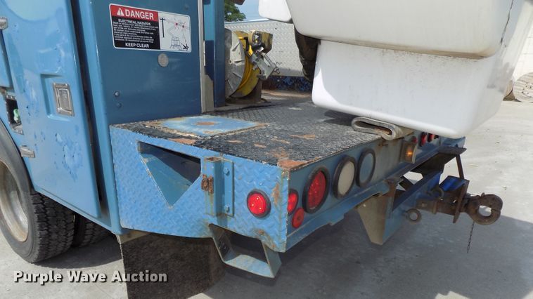image for item DG2639 2012 Ford F550 Super Duty  SuperCab bucket truck