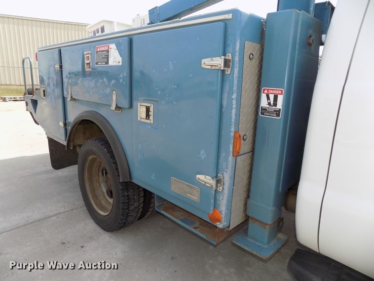 image for item DG2639 2012 Ford F550 Super Duty  SuperCab bucket truck