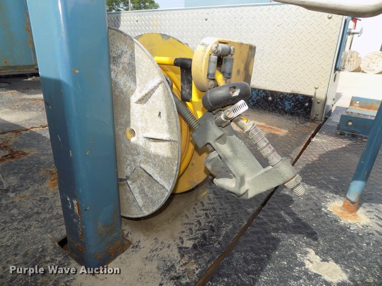 image for item DG2639 2012 Ford F550 Super Duty  SuperCab bucket truck