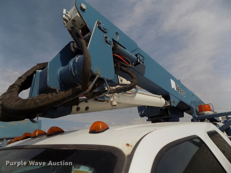 image for item DG2639 2012 Ford F550 Super Duty  SuperCab bucket truck