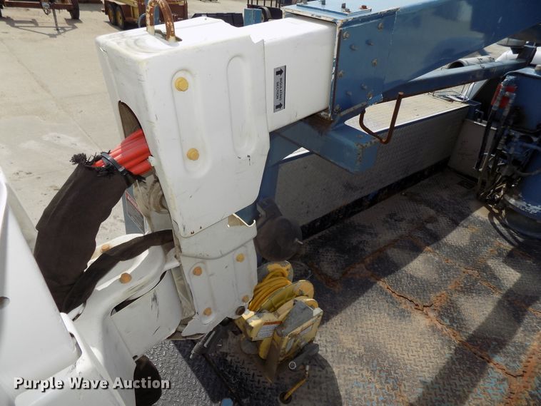 image for item DG2639 2012 Ford F550 Super Duty  SuperCab bucket truck