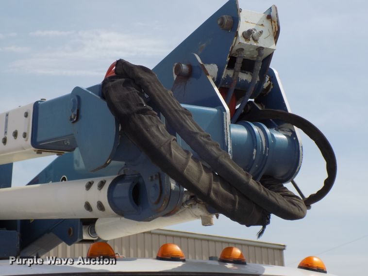 image for item DG2639 2012 Ford F550 Super Duty  SuperCab bucket truck