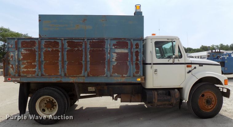 image for item DG2640 1996 International 4900  dump truck